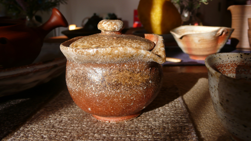 Shigaraki-ware Youhen burn L1010178.jpg