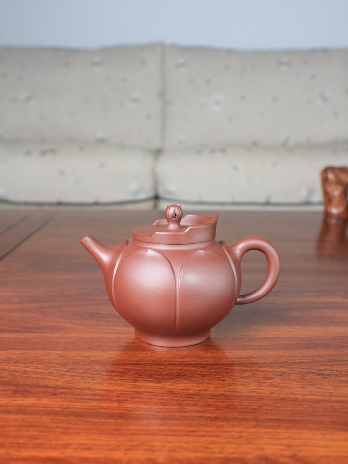 yi_shing_teapot_1192.JPG