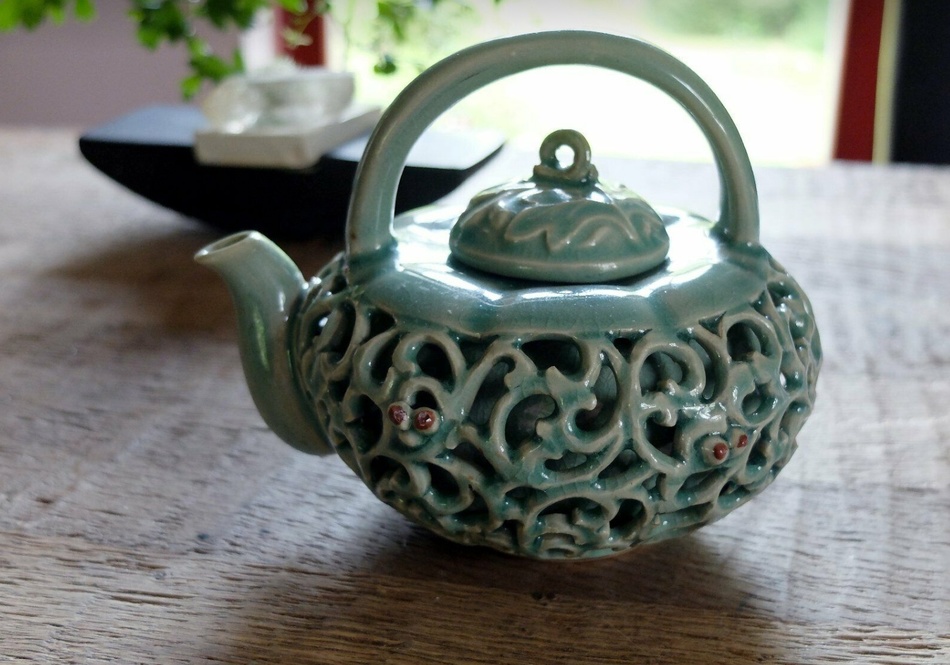 Korean teapot.jpeg