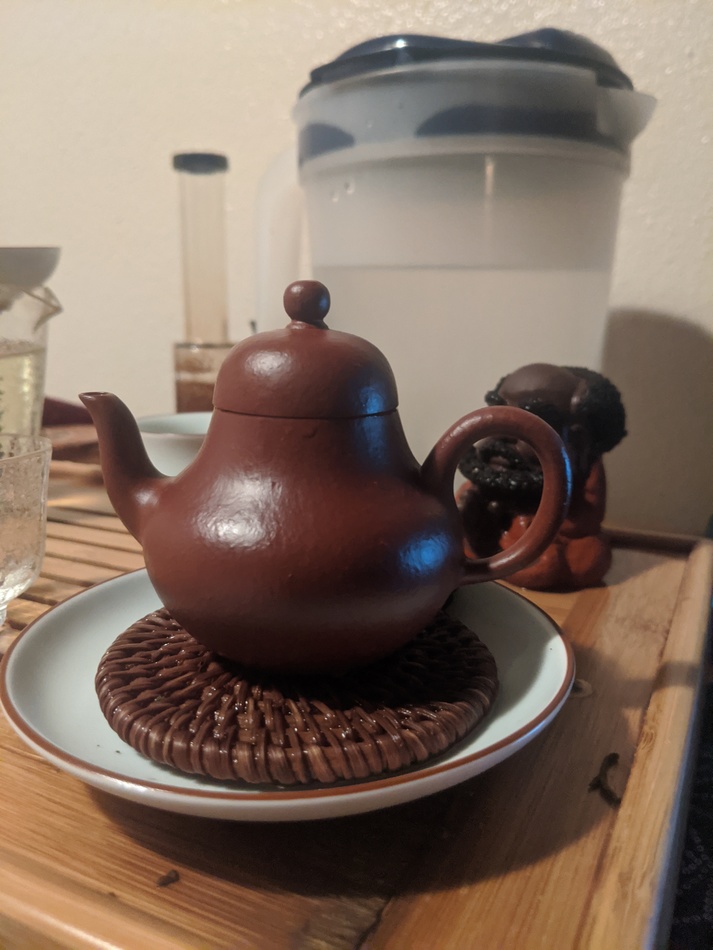 Lao Zhuni Si Ting - Excuse the dirty bong in the background