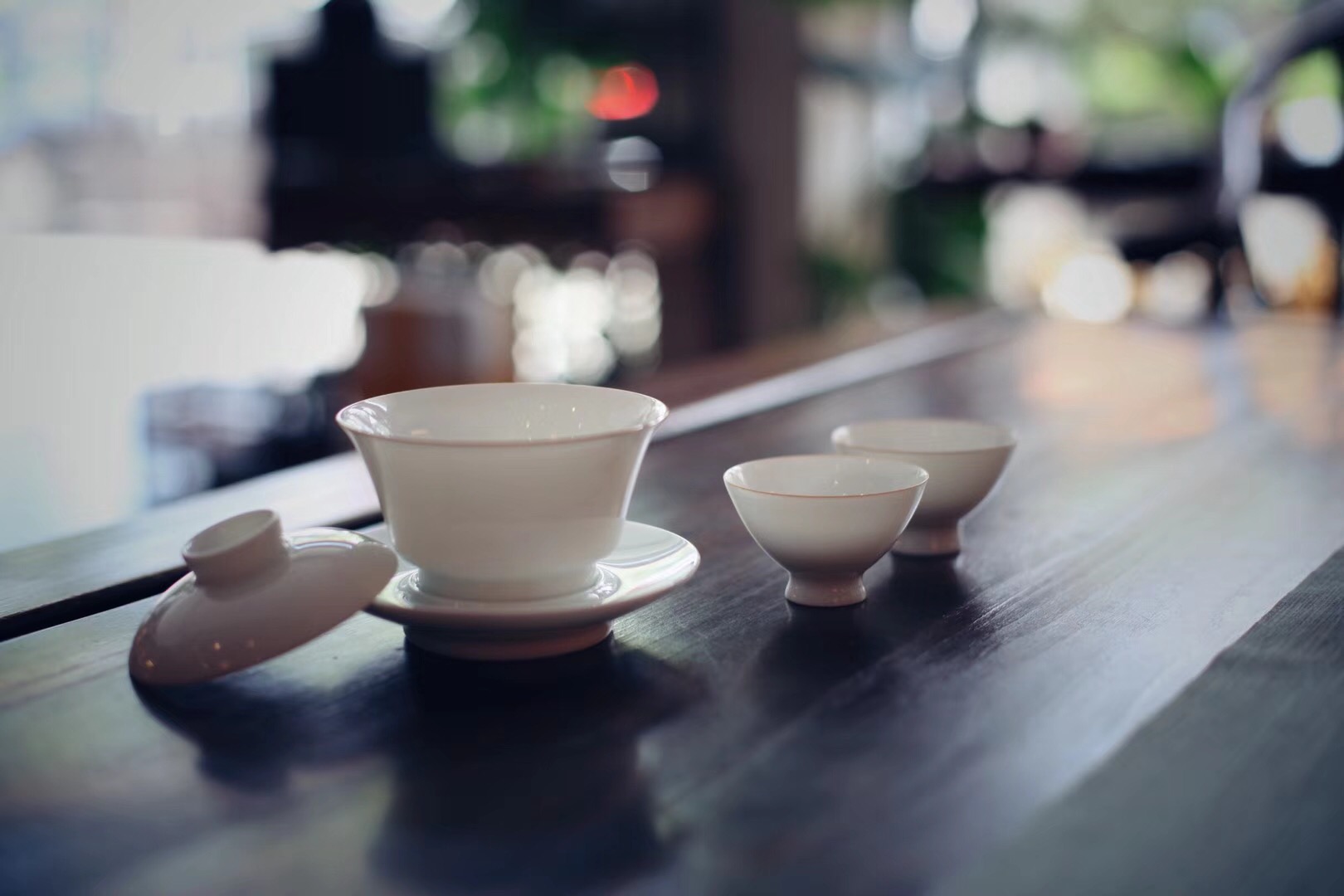 Jingdezhen porcelain gaiwan and cups